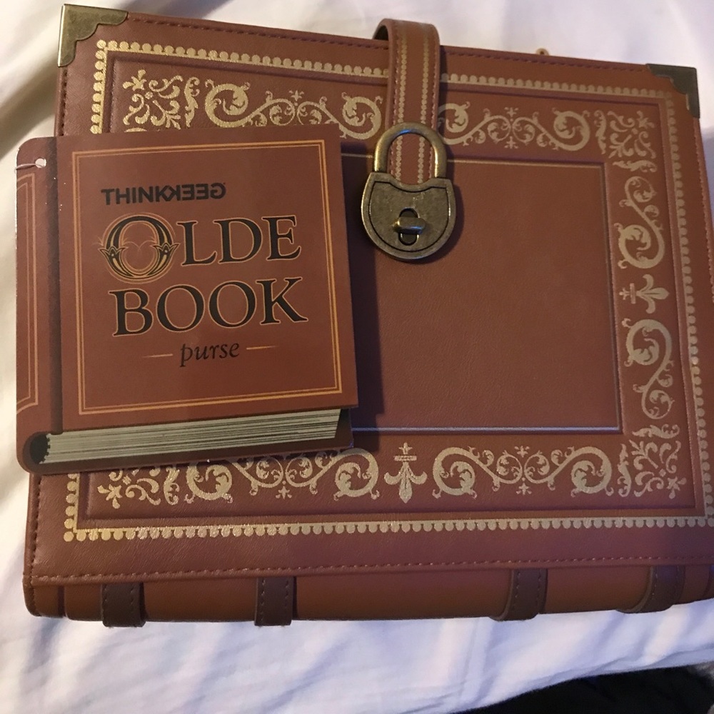 Thinkgeek Olde Book purse