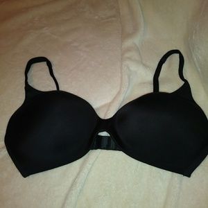 2 Victoria's Secret bras size 32B. Both for $25!