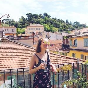 Meet your Posher, Olivia