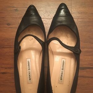 Manolo Blankh flats