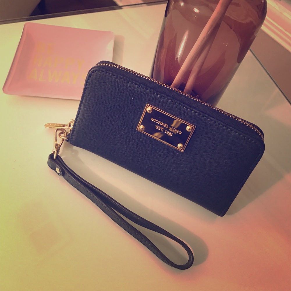 Michael Kors Navy Wristlet