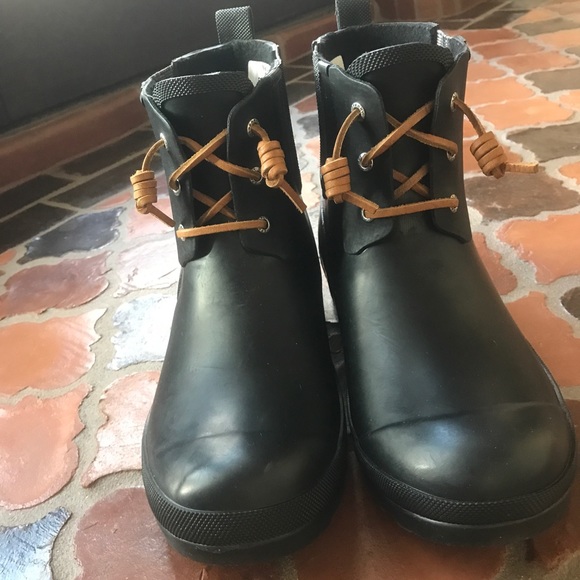 sperry walker steam boot
