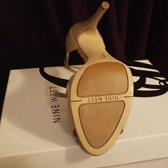 Shoes - Picture 3 of 3