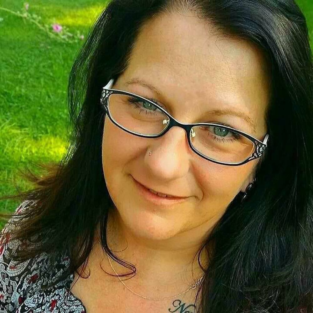 Meet your Posher, Khris