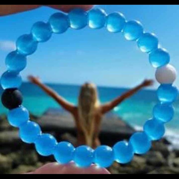 lokai bracelet. have in multiple colors - Picture 3 of 3