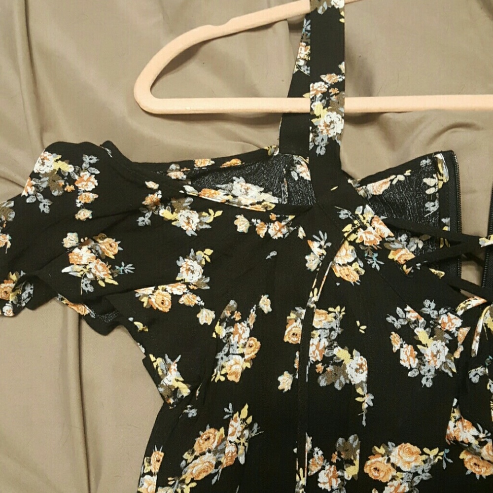 Romper - Picture 3 of 6