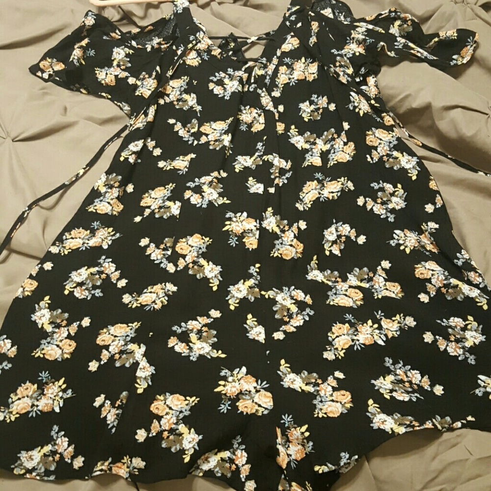 Romper - Picture 6 of 6