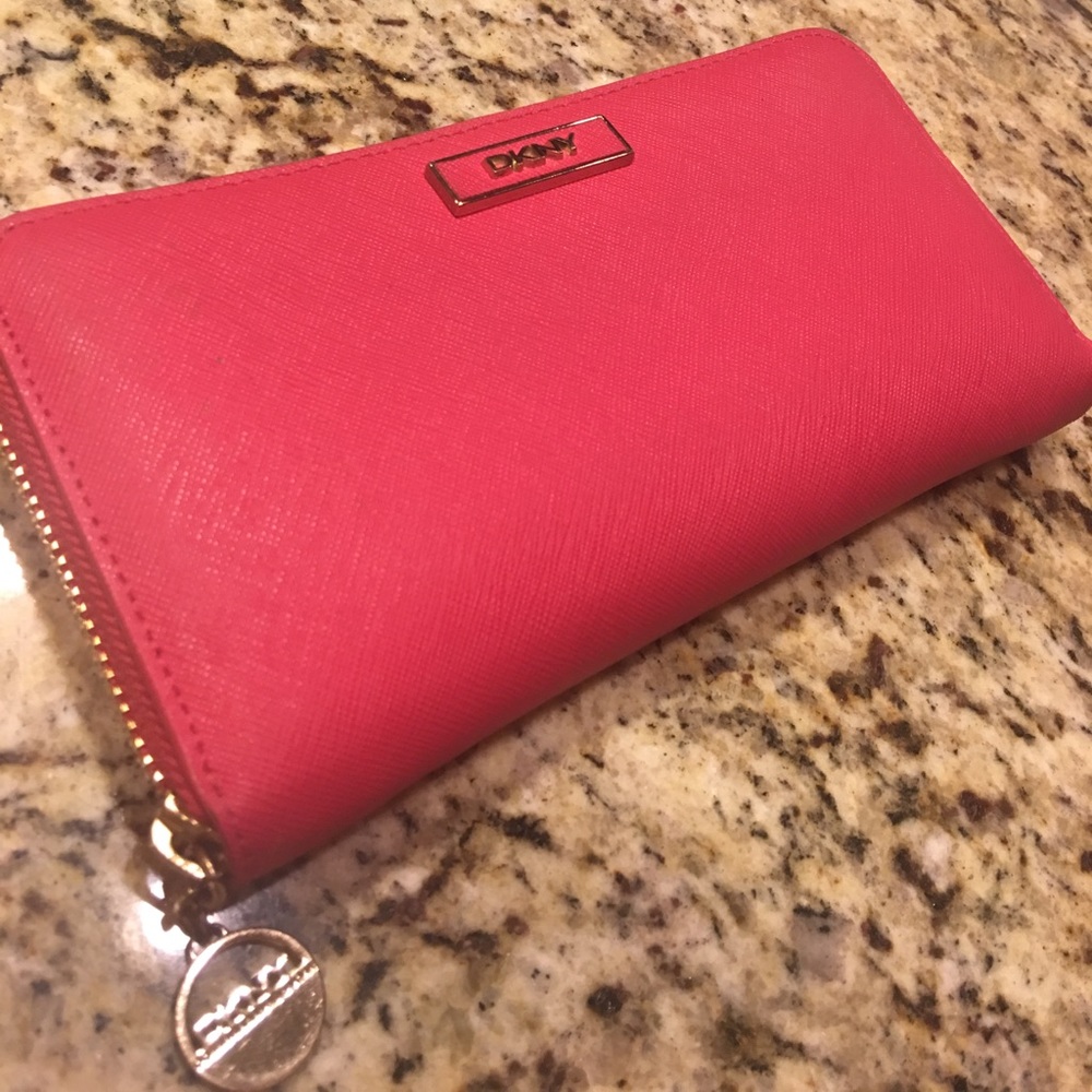 DKNY Wallet