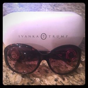Ivanka trump woman's sunglasses