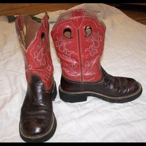 Women's Ariat Ostrich Print Leather Boots Size 10