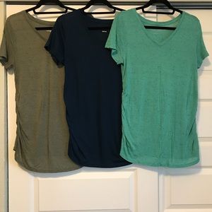 3 Super Soft Maternity V Neck Tees Liz Lange Large 3 Super Soft Maternity V Neck Tees Liz Lange Large