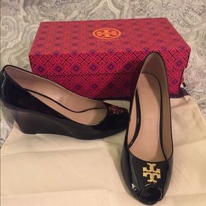 Tory Burch Jade Peep Toe Wedge - Size 9