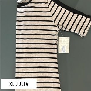 LuLaRoe XL Julia