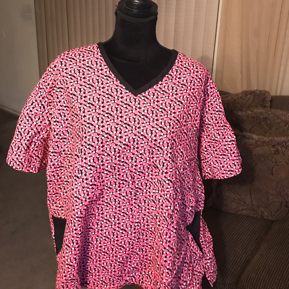 Scrub top