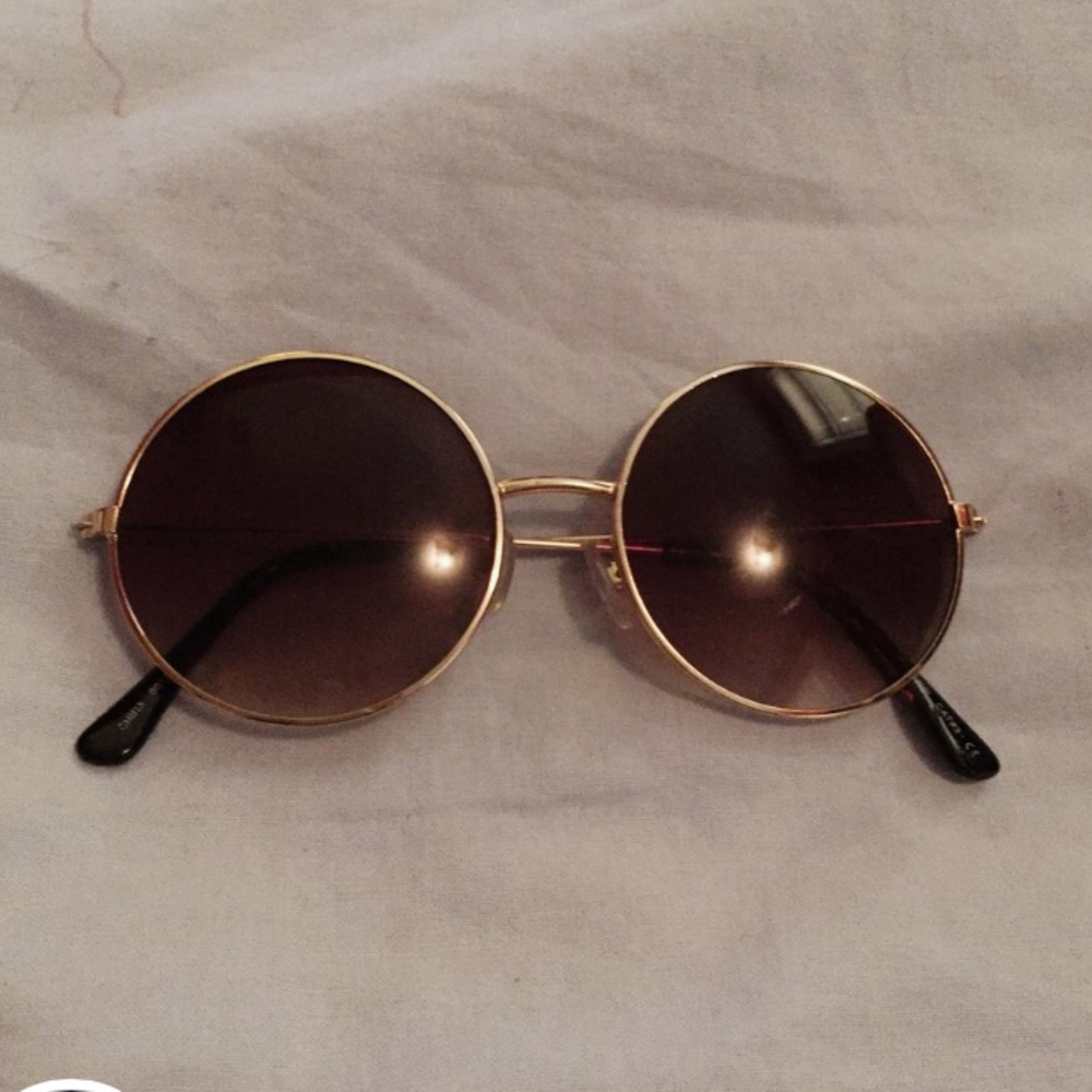RETRO GLASSES