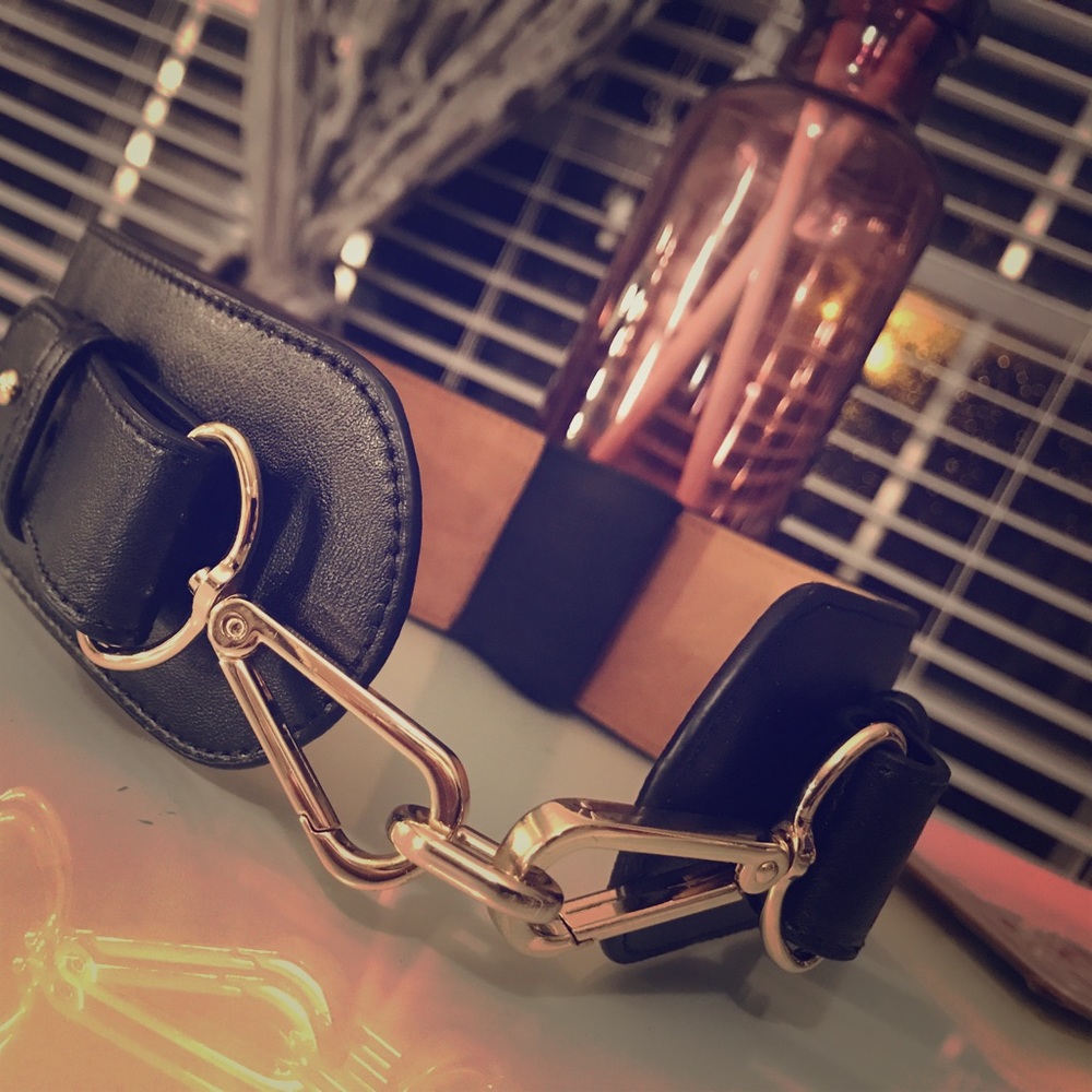 Ann Taylor Black Leather Mid Waist Belt Accessory