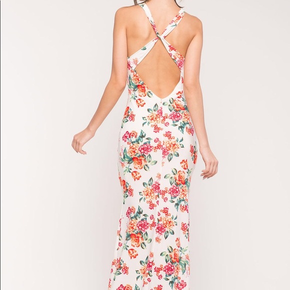 Dresses & Skirts - Floral maxi dress