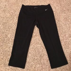 NIKE DRI-FIT capris