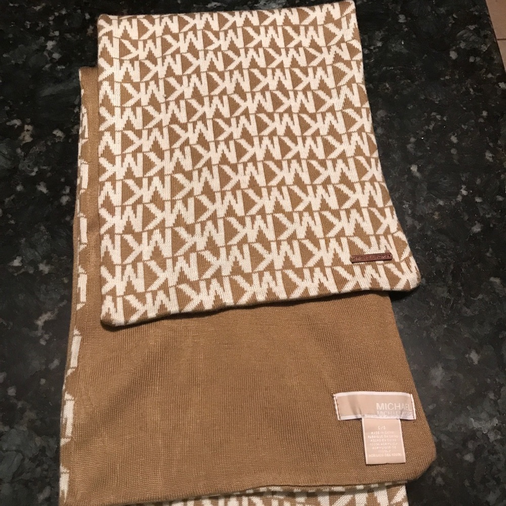 Michael Kors scarf