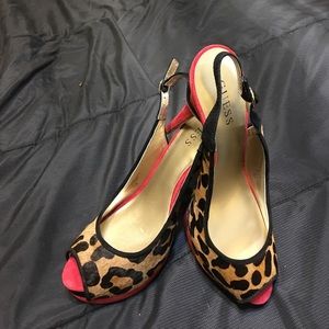 Brand New Guess Open toe shoe