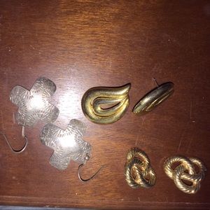 Earring never been worn