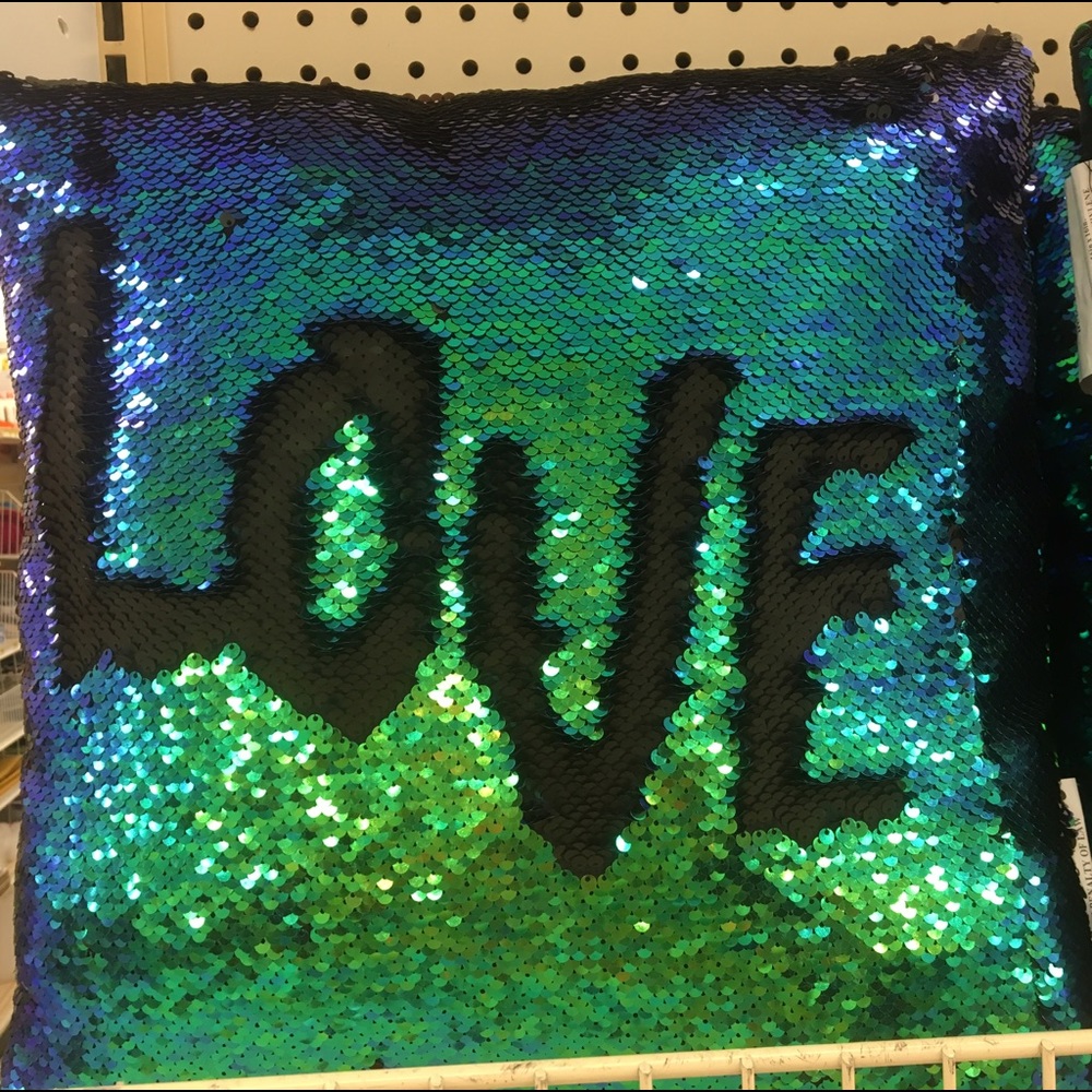 Meet your Posher, Fae