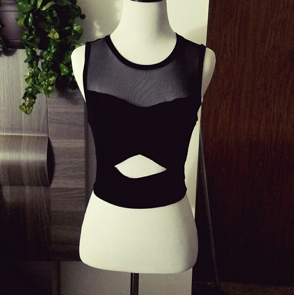 Tops - Crop top