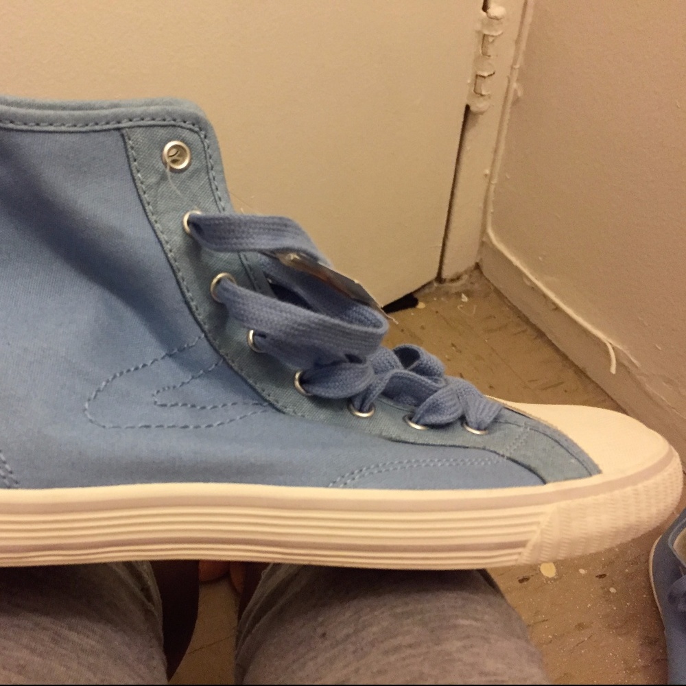 Tretorn Mock Converse Light Blue Sneakers