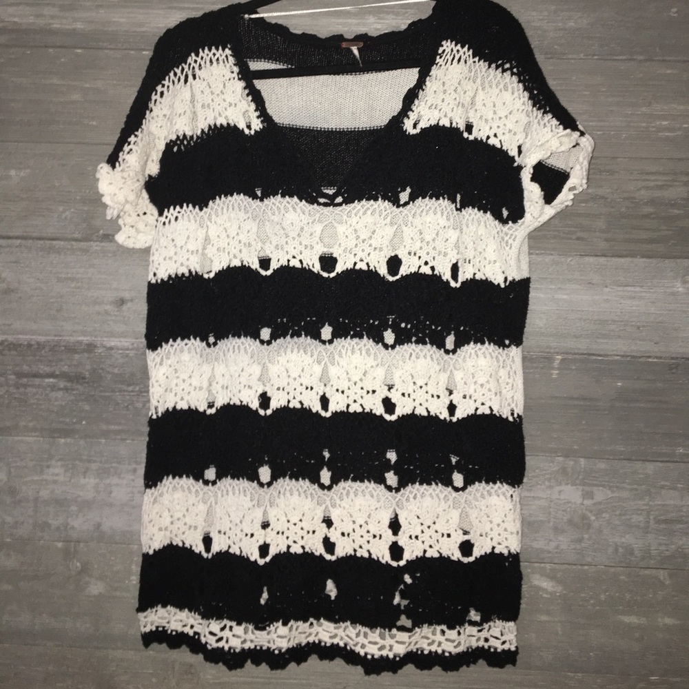 Black & White crotchet tunic