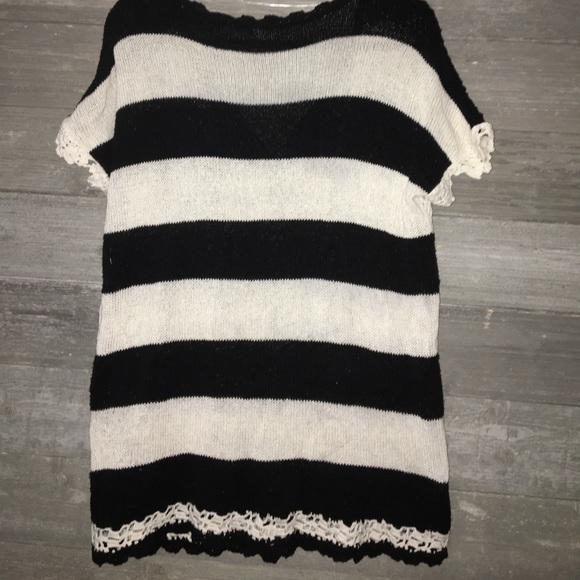 Black & White crotchet tunic - Picture 2 of 2