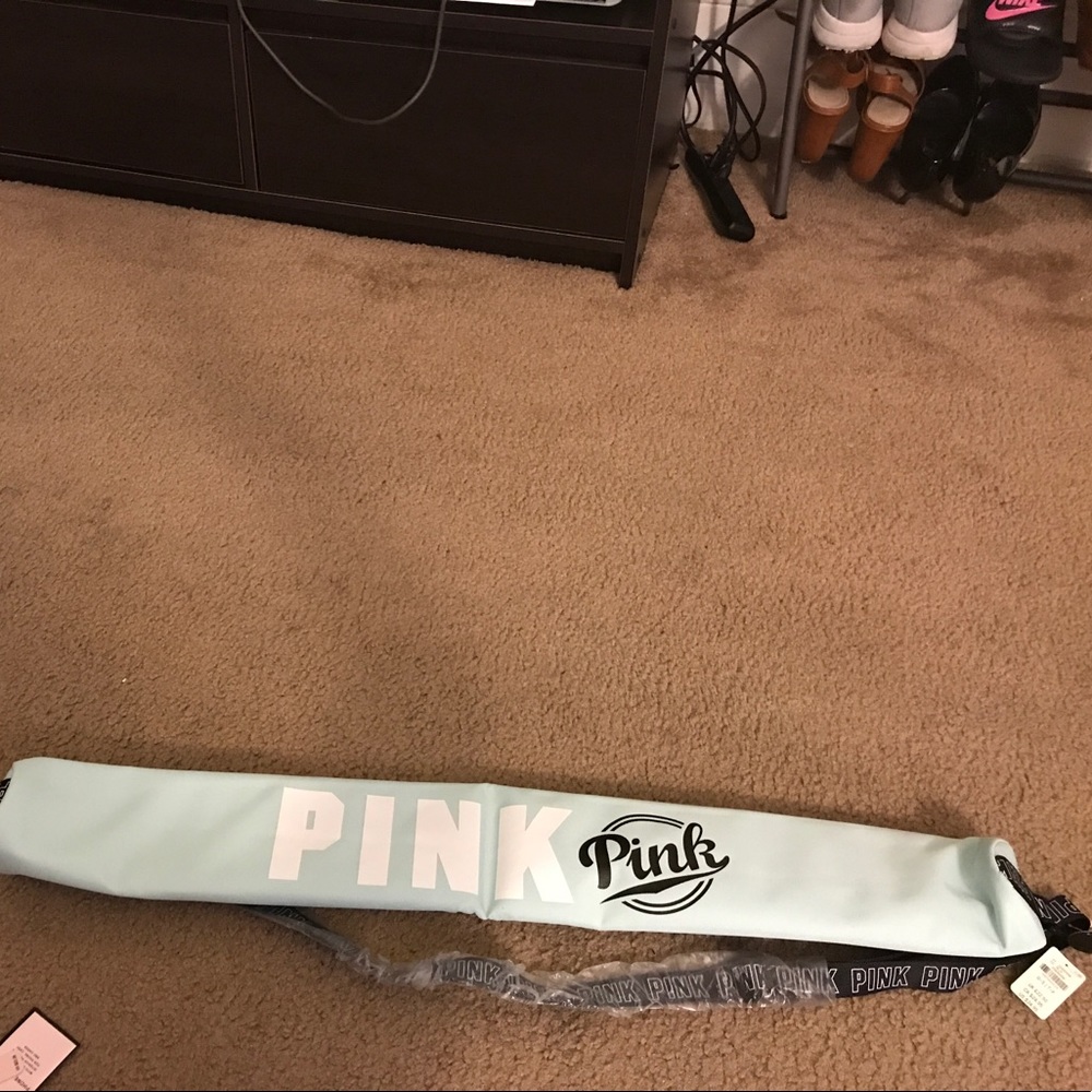 NWT over the shoulder cooler!