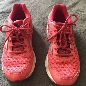 Women's Mizuno Running Shoes