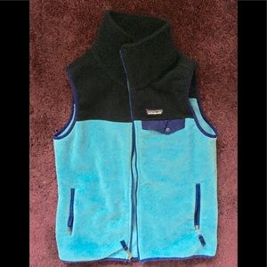 Women medium blue colorblock Patagonia fleece vest
