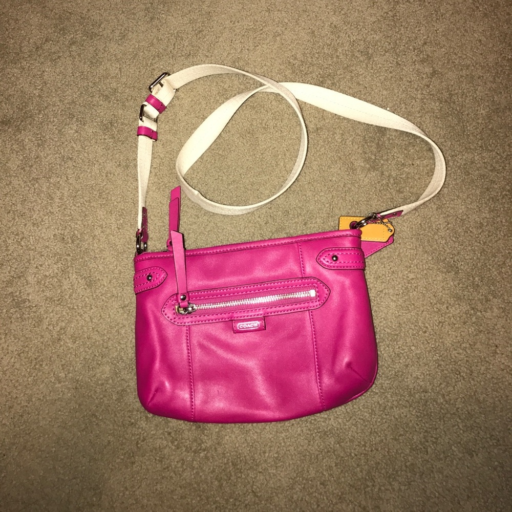 NWOT Coach cross body purse