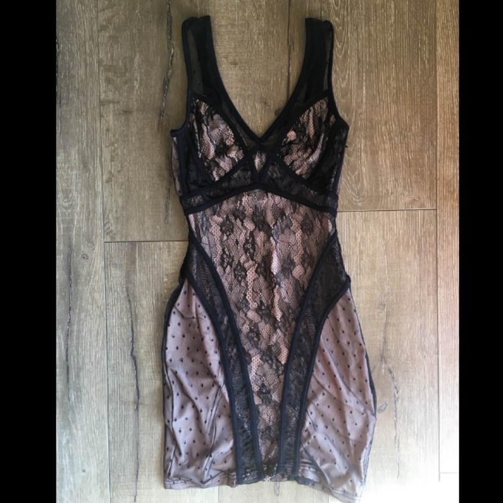 Hot Miami styles lace dress