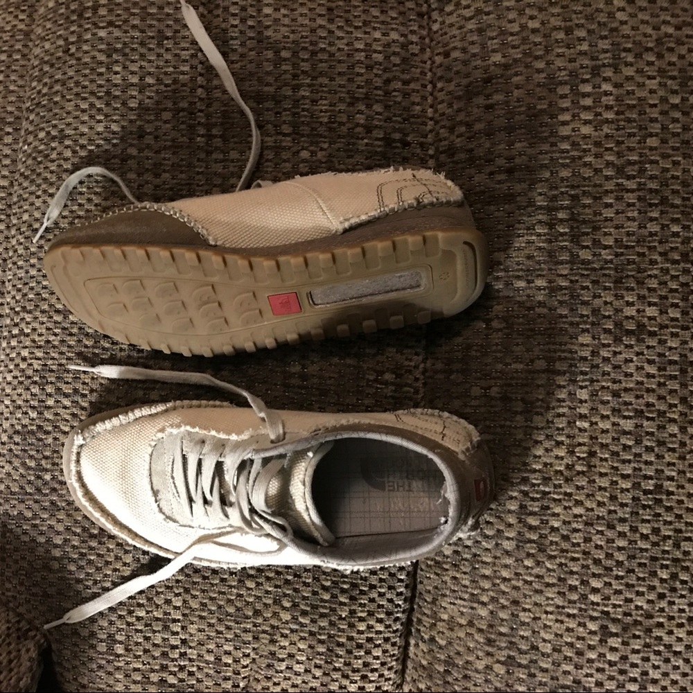 North face canvas leather and gum soles