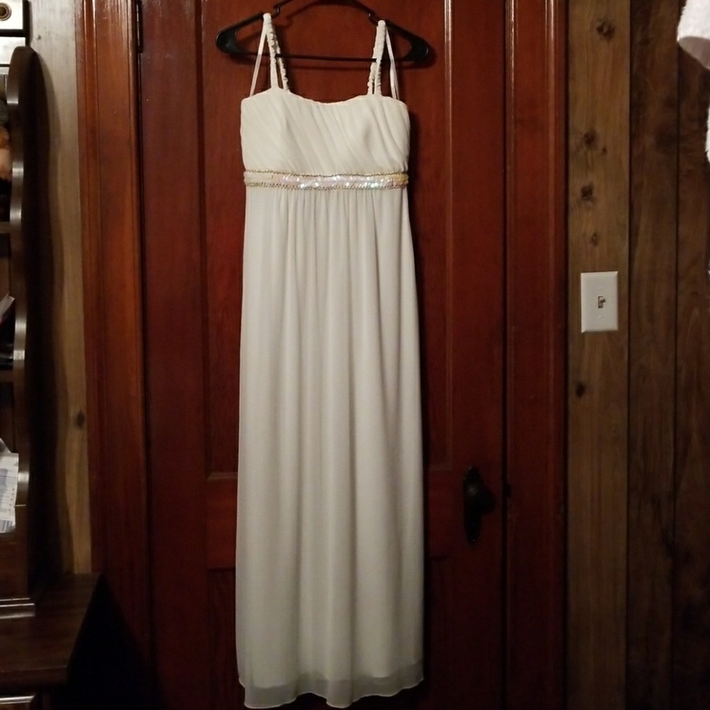 White(Ivy) long dress with sequence design sz M
