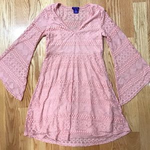 Bell sleeved lace dress