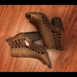 Rampage wedges size 6 Rampage wedges size 6