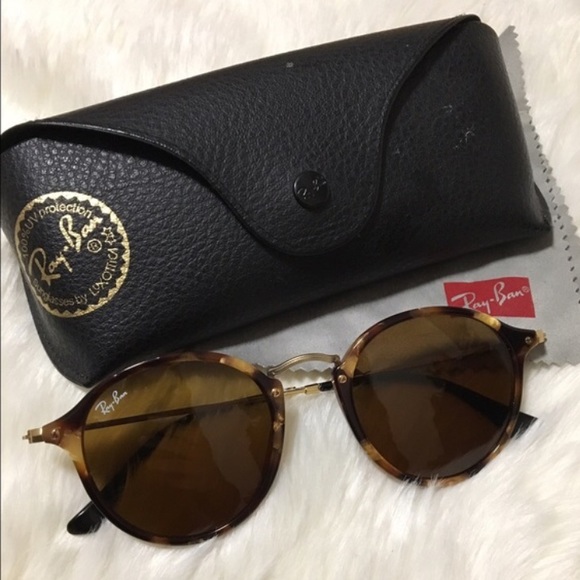 Ray-Ban Accessories - Ray-Ban Round Fleck circle Tortoise Sunglasses