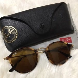 Ray-Ban Round Fleck circle Tortoise Sunglasses Ray-Ban Round Fleck circle Tortoise Sunglasses