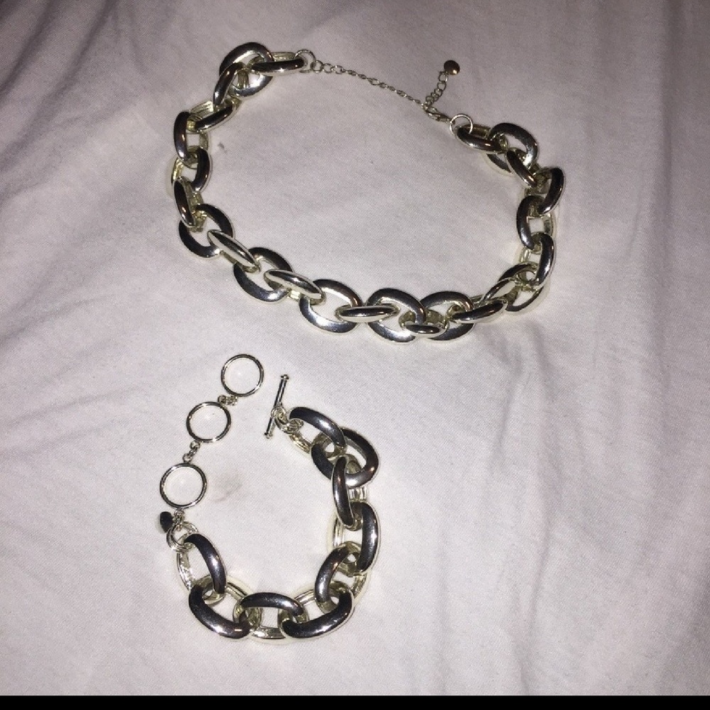 2/$12 Silver necklace and bracelet set