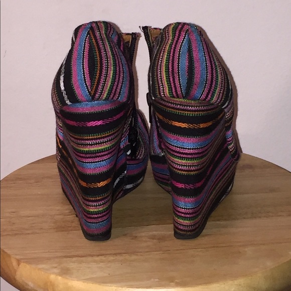 Multi-colored Wedges - Picture 4 of 4