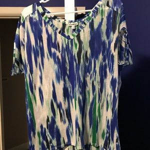Express multi-colored tee with buttons down back