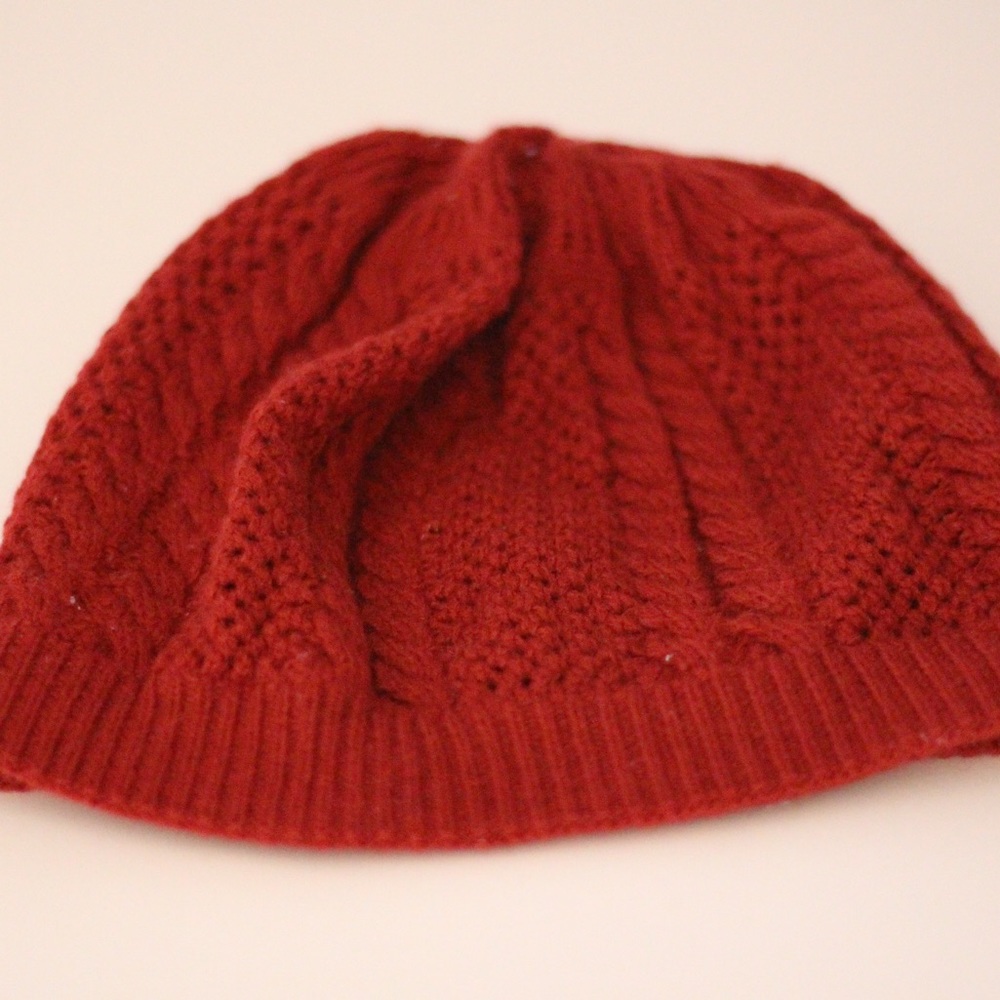 Red Beanie - Picture 2 of 3