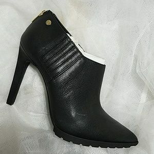 CK Berrie Gibson Bootie