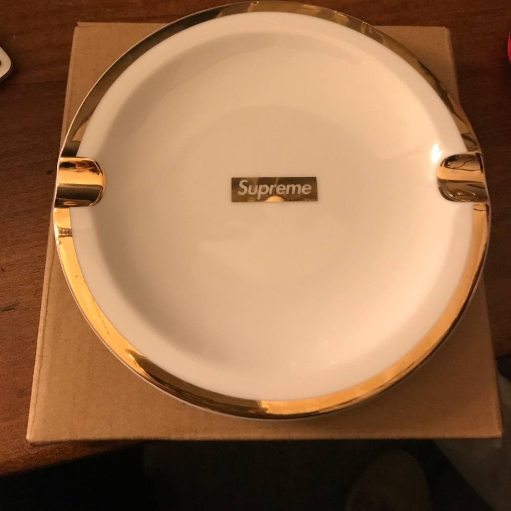 Supreme gold trim ceramic ashtray