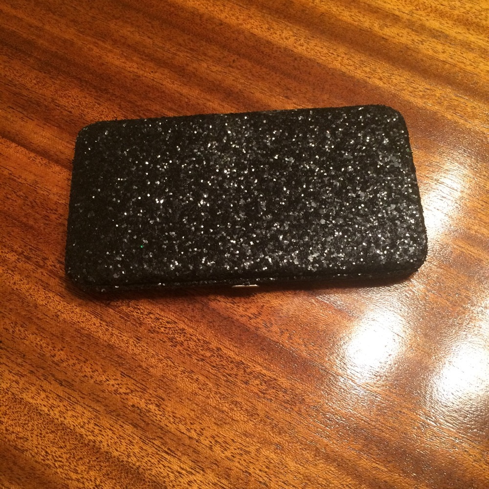 Sparkle clip close wallet