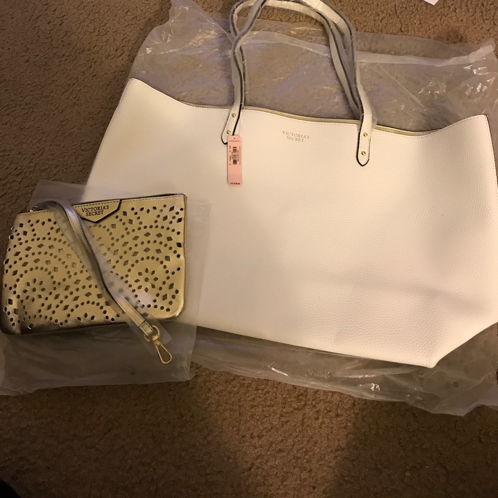NWT tote and small makeup pouch!
