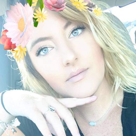 Meet your Posher, Angelica - Picture 1 of 1